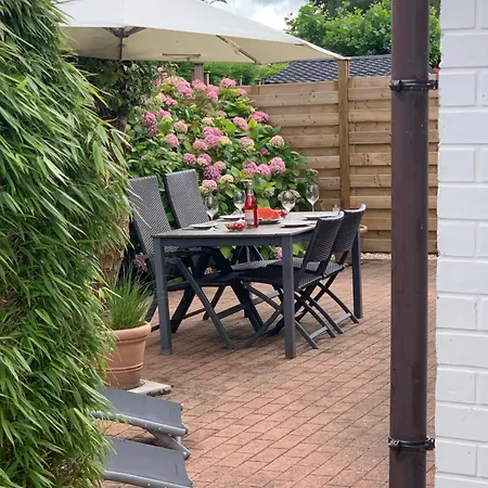 Fischerhaus Cindy In Ferienhaus De Haan